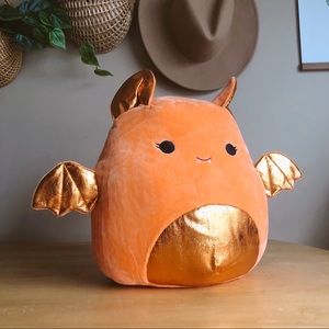 Squishmallow | Tangie 🦇